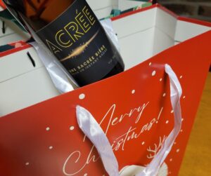 Lire la suite à propos de l’article Le cadeau de Noël idéal : 6 bouteilles de Sacrée